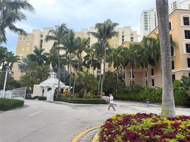 3330 NE 190th St 2711, Aventura, FL 33180