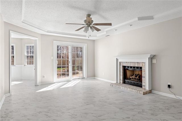 3001 Winterberry LN, Virginia Beach, VA 23453