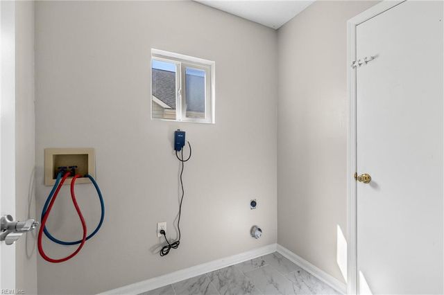 3001 Winterberry LN, Virginia Beach, VA 23453