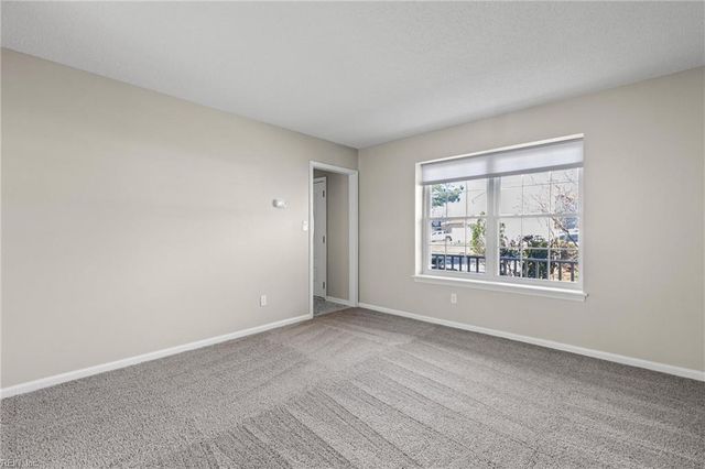 3001 Winterberry LN, Virginia Beach, VA 23453