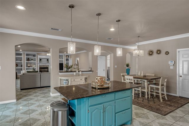 4212 Las Brisas Drive, Irving, TX 75038