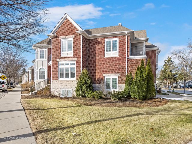 1454 E Northwest Highway, Arlington Heights, IL 60004