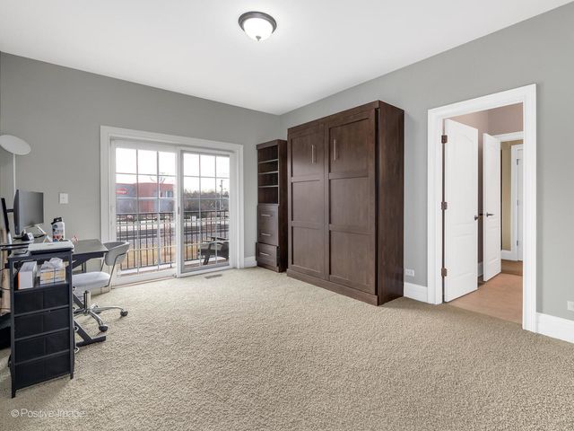 1454 E Northwest Highway, Arlington Heights, IL 60004