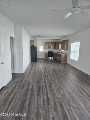 813 Sarah Rebecca Drive B, Greenville, NC 27834