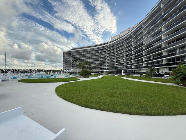 900 Bay Dr 410, Miami Beach, FL 33141