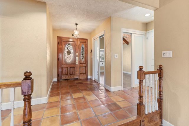 8840 Minnie Cir, Elk Grove, CA 95624