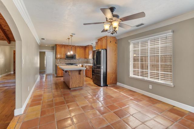 8840 Minnie Cir, Elk Grove, CA 95624