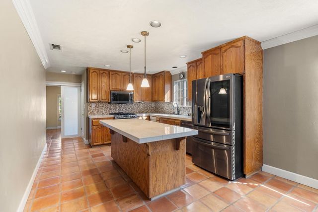 8840 Minnie Cir, Elk Grove, CA 95624