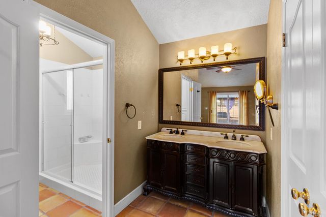 8840 Minnie Cir, Elk Grove, CA 95624