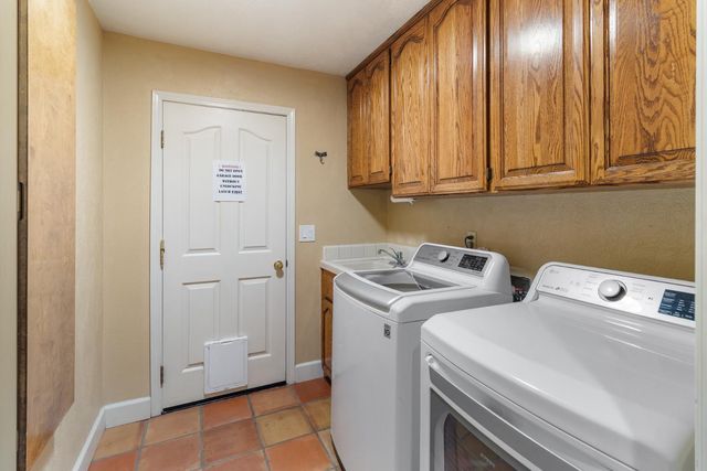 8840 Minnie Cir, Elk Grove, CA 95624