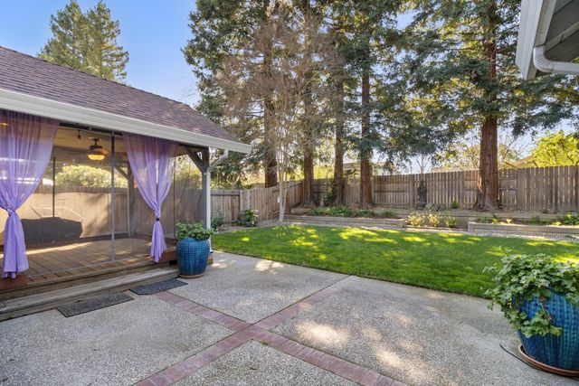 8840 Minnie Cir, Elk Grove, CA 95624