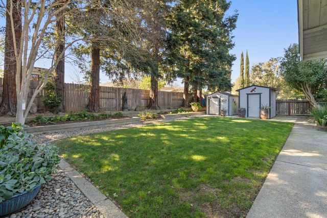 8840 Minnie Cir, Elk Grove, CA 95624