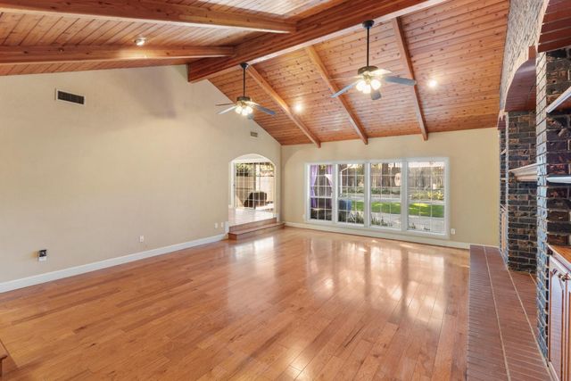 8840 Minnie Cir, Elk Grove, CA 95624