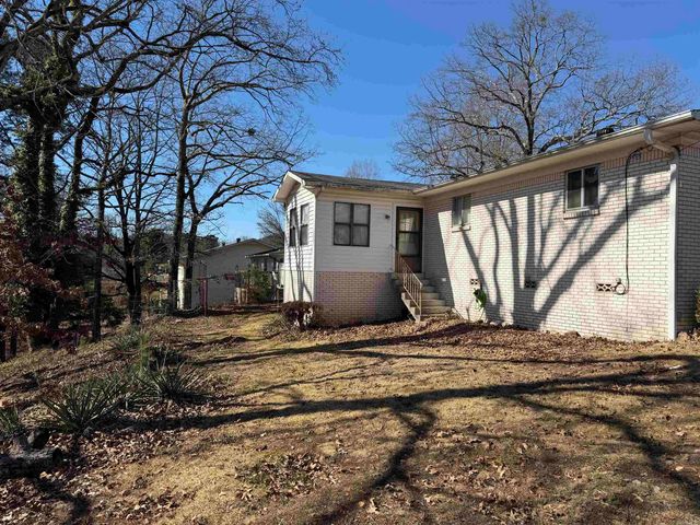 101 Crocus St, Hot Springs, AR 71913