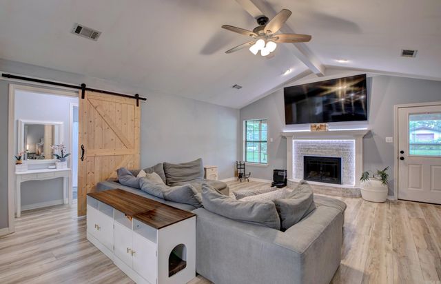2741 AR HWY 321 E, Austin, AR 72007