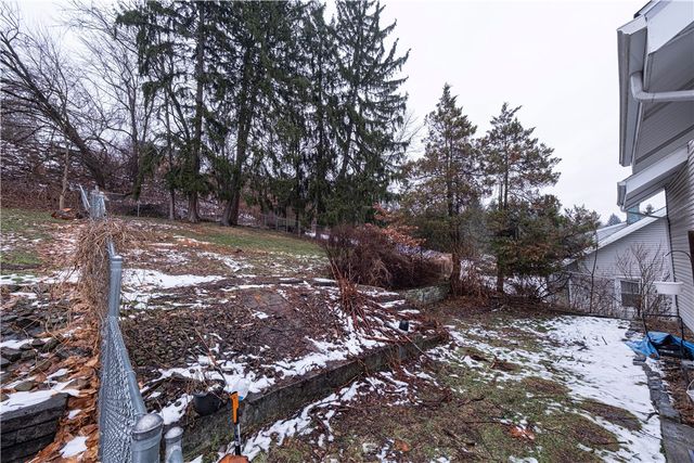 4263 Evergreen Rd, Summer Hill, PA 15214