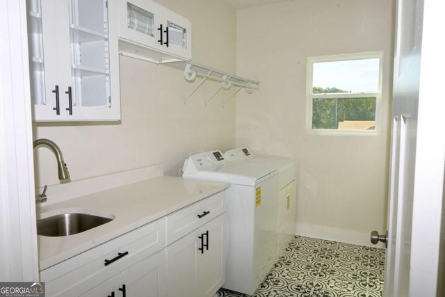 518 Hoke O'kelly Mill Road NW, Loganville, GA 30052