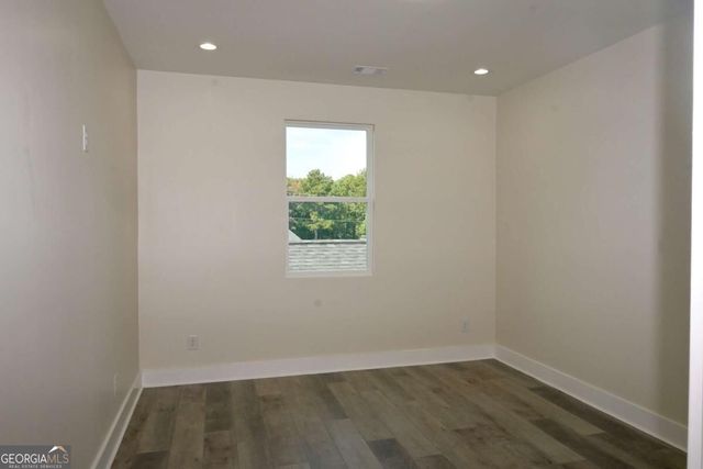 518 Hoke O'kelly Mill Road NW, Loganville, GA 30052