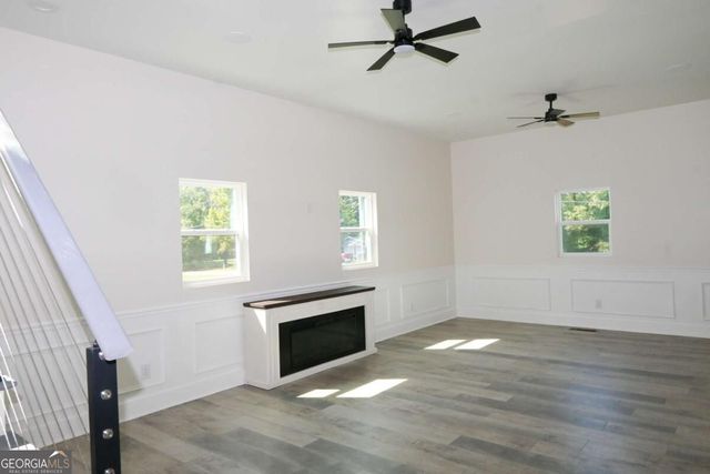 518 Hoke O'kelly Mill Road NW, Loganville, GA 30052