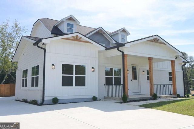 518 Hoke O'kelly Mill Road NW, Loganville, GA 30052