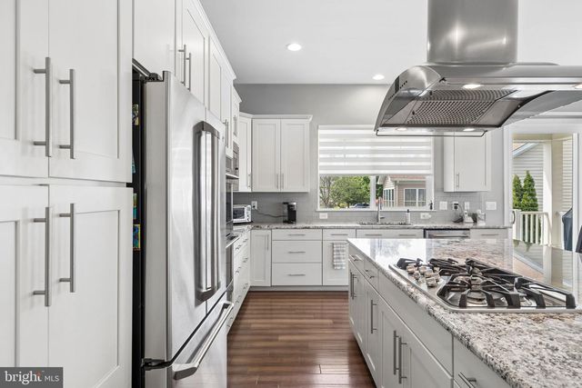 222 GREBE DR, Lake Frederick, VA 22630