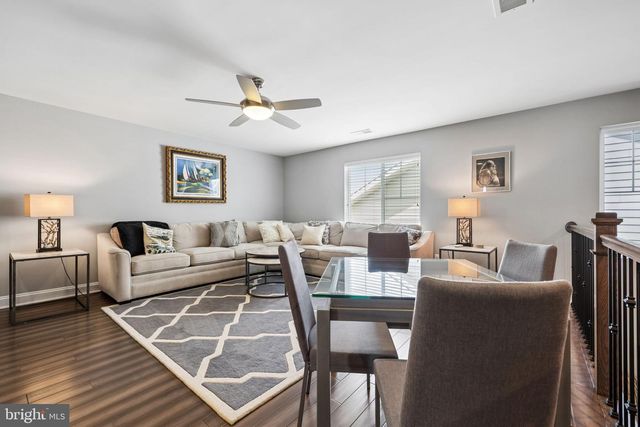 222 GREBE DR, Lake Frederick, VA 22630