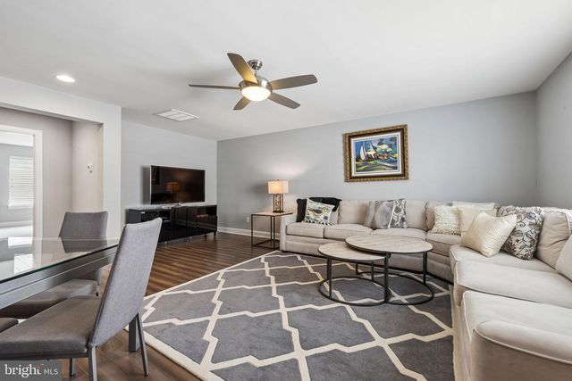 222 GREBE DR, Lake Frederick, VA 22630