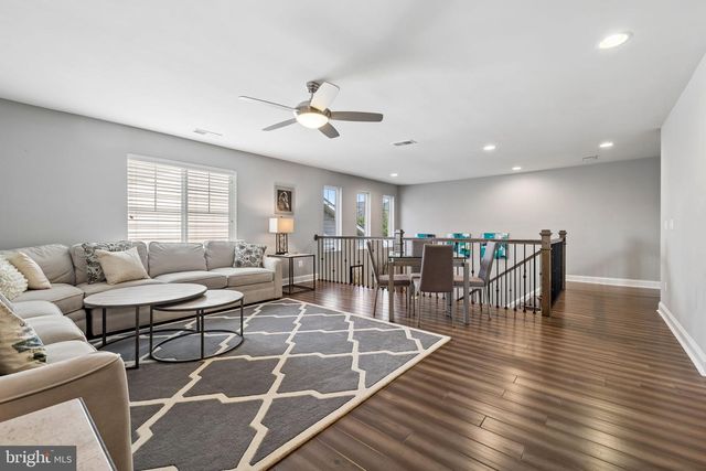 222 GREBE DR, Lake Frederick, VA 22630