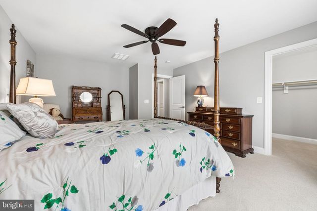 222 GREBE DR, Lake Frederick, VA 22630