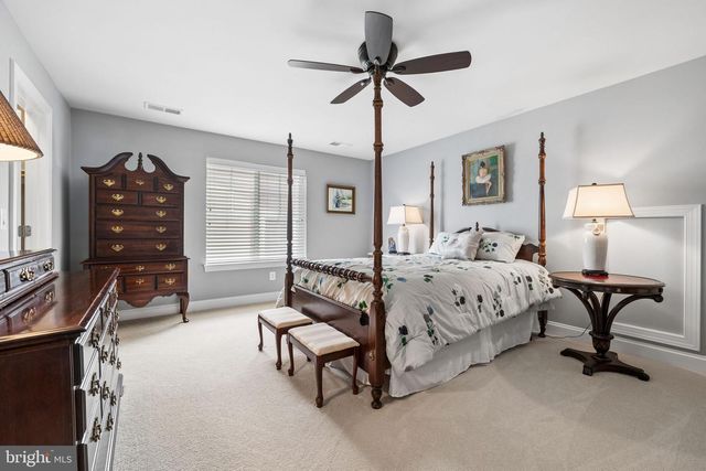 222 GREBE DR, Lake Frederick, VA 22630