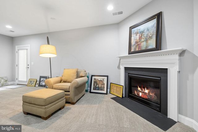 222 GREBE DR, Lake Frederick, VA 22630