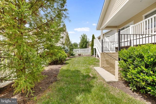 222 GREBE DR, Lake Frederick, VA 22630