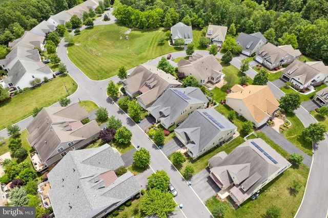 222 GREBE DR, Lake Frederick, VA 22630