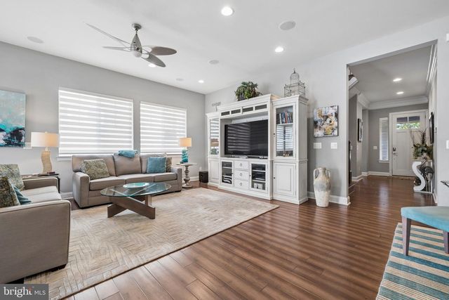 222 GREBE DR, Lake Frederick, VA 22630