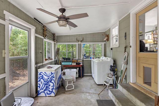 621 S Main ST, Lockhart, TX 78644