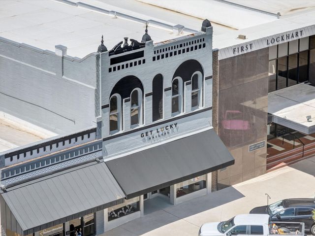 621 S Main ST, Lockhart, TX 78644