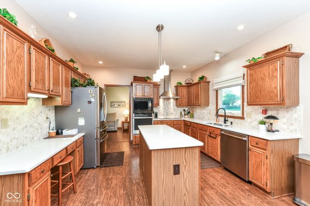 913 Timber Creek Drive, Indianapolis, IN 46239