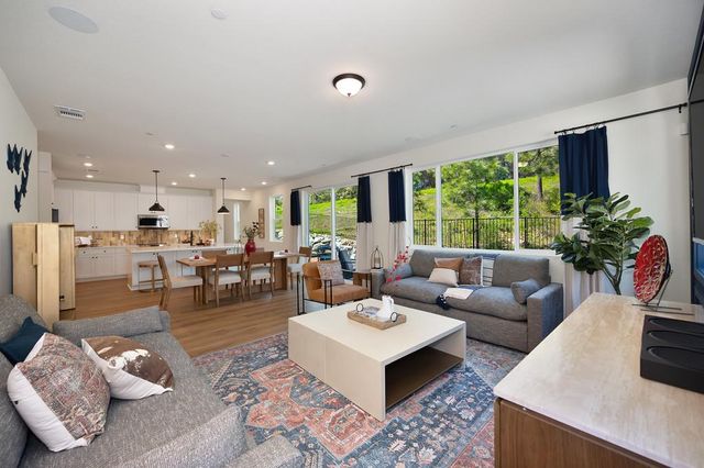 1008 Utah Dr, Placerville, CA 95667