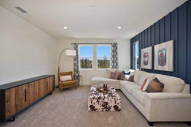 1008 Utah Dr, Placerville, CA 95667