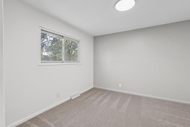 4806 Heatherton Drive, Columbus, OH 43229