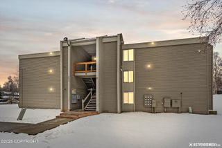 4620 Reka Drive, #B8, Anchorage, AK 99508