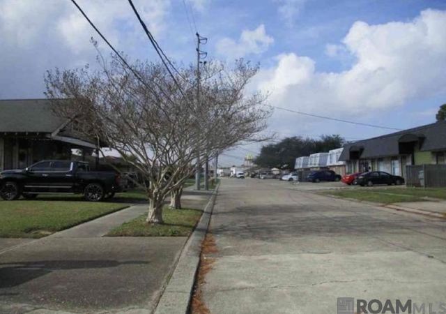 1320 Friedrichs Street, Gretna, LA 70053