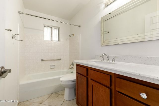 643 N 67TH Place, Mesa, AZ 85205