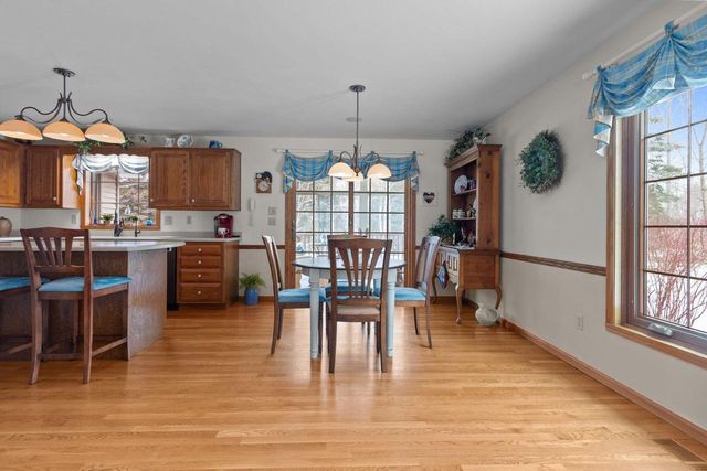 2104 STAFFORD LANE, Kaukauna, WI 54130