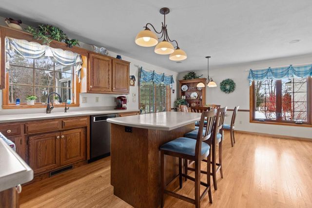 2104 STAFFORD LANE, Kaukauna, WI 54130