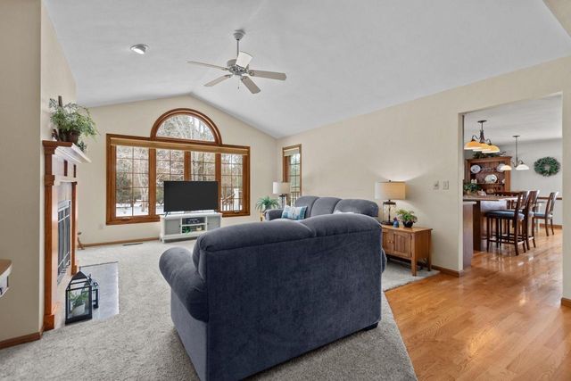 2104 STAFFORD LANE, Kaukauna, WI 54130