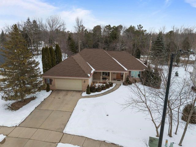 2104 STAFFORD LANE, Kaukauna, WI 54130