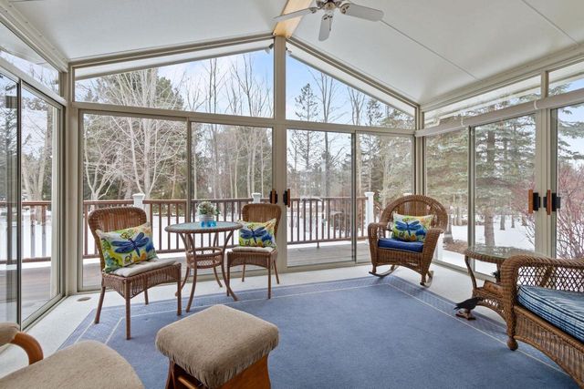 2104 STAFFORD LANE, Kaukauna, WI 54130