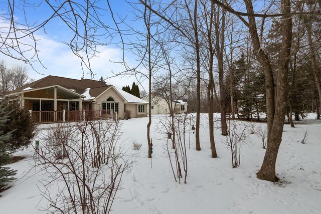 2104 STAFFORD LANE, Kaukauna, WI 54130