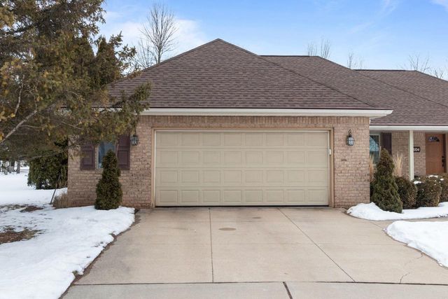 2104 STAFFORD LANE, Kaukauna, WI 54130